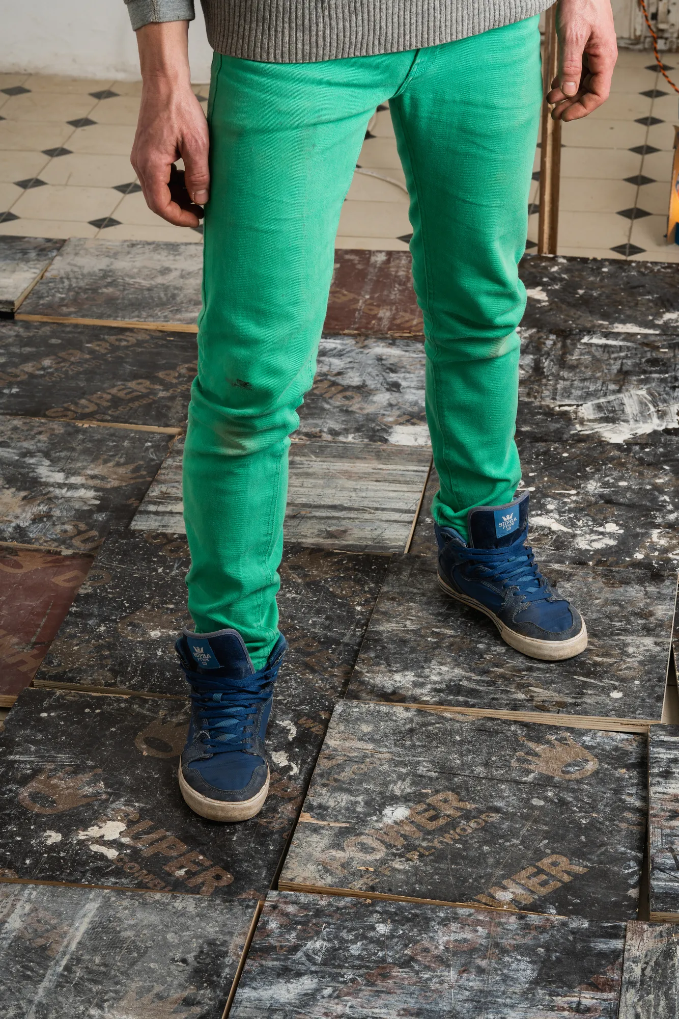 Main view from Raashanim [Rattlers] album